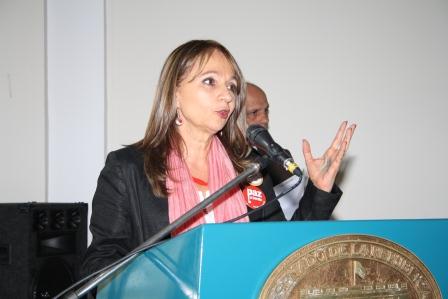  Ángela María Robledo pide cuentas a la Comisión de la Mujer del Congreso