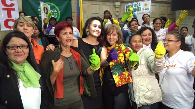  “Prima para trabajadoras domésticas ya es ley en Colombia”: Ángela Robledo