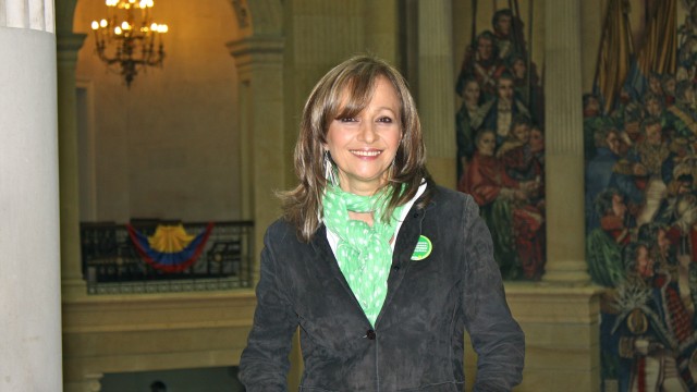  Ángela María Robledo recibe distinción del Congreso de la República